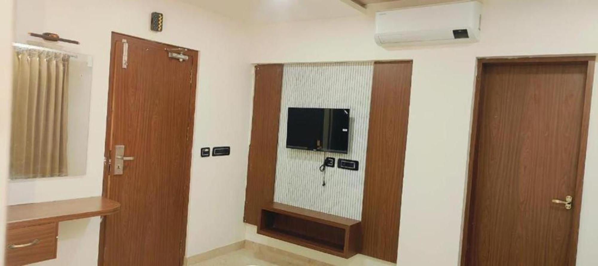 Sree Mahalakshmi Residency By K Hotels Virudunagar Dış mekan fotoğraf
