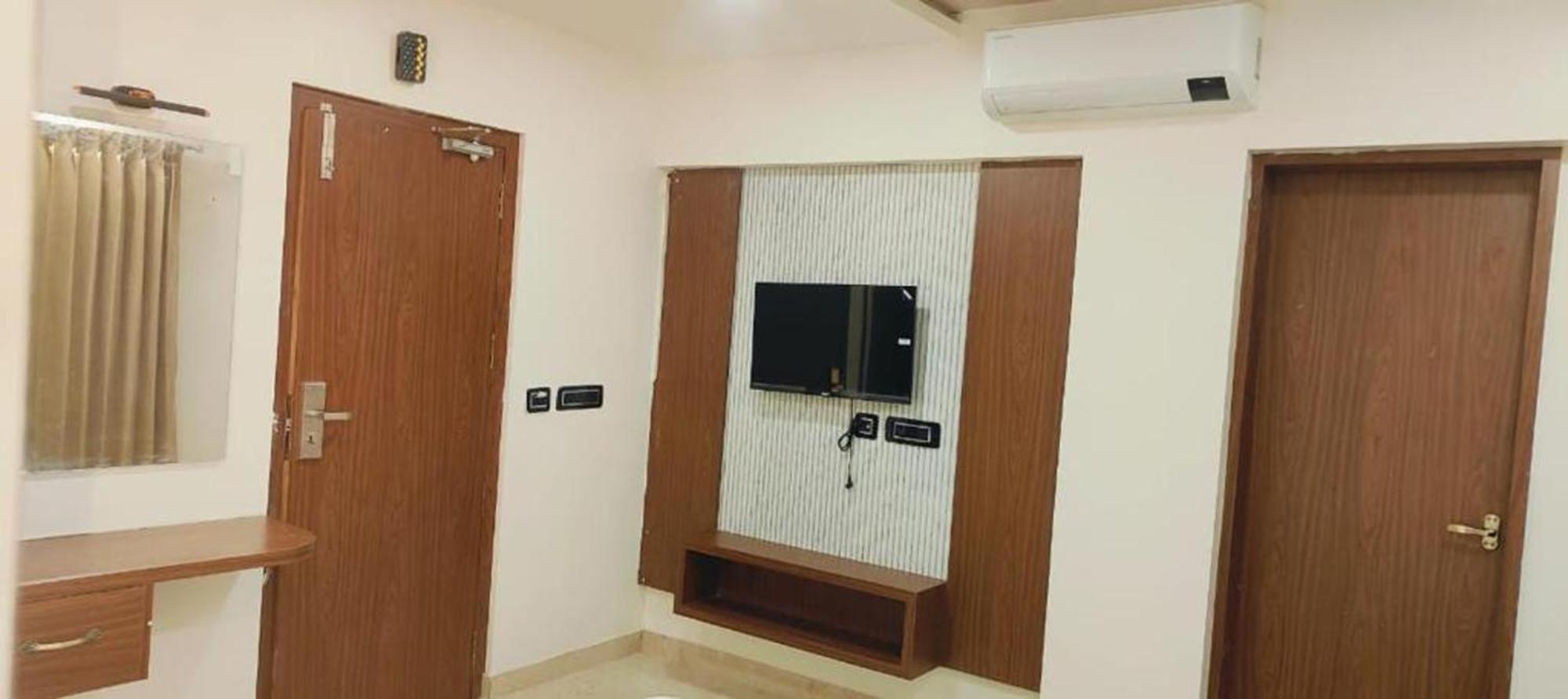 Sree Mahalakshmi Residency By K Hotels Virudunagar Dış mekan fotoğraf