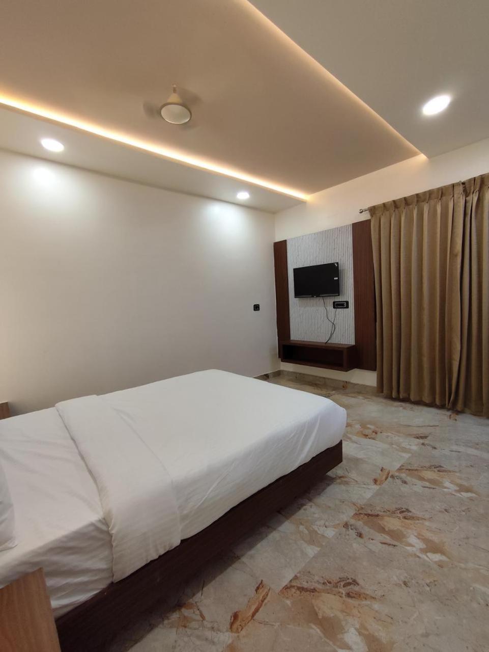 Sree Mahalakshmi Residency By K Hotels Virudunagar Dış mekan fotoğraf