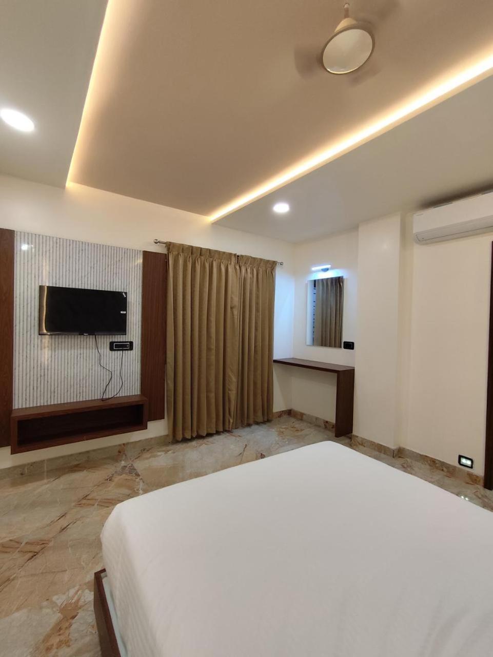 Sree Mahalakshmi Residency By K Hotels Virudunagar Dış mekan fotoğraf
