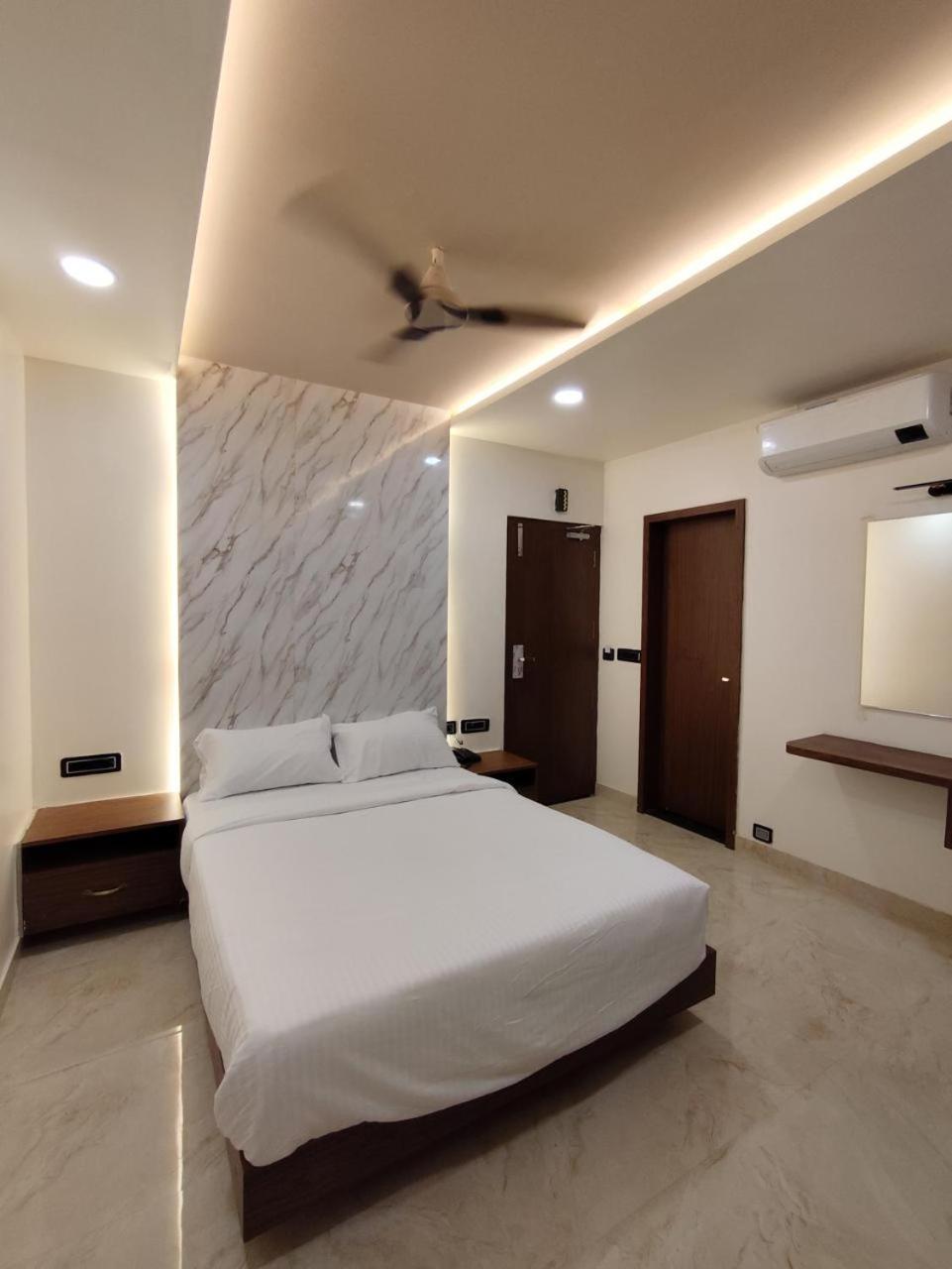 Sree Mahalakshmi Residency By K Hotels Virudunagar Dış mekan fotoğraf